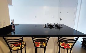 Apartamento Pertinho da Praia, faça tudo a pé!